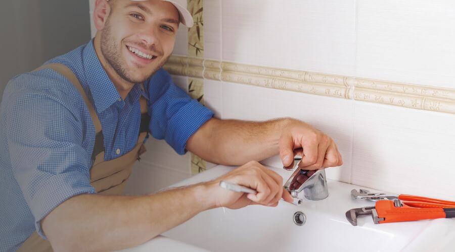 Expert burst pipe repair services in Davis City, IA